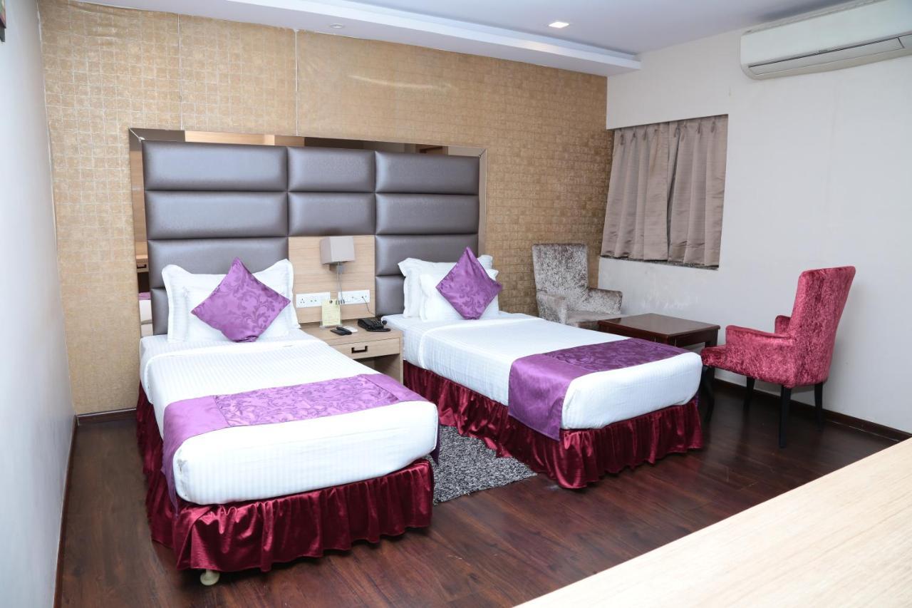 Hotel Kc Manor Jamshedpur Exterior foto